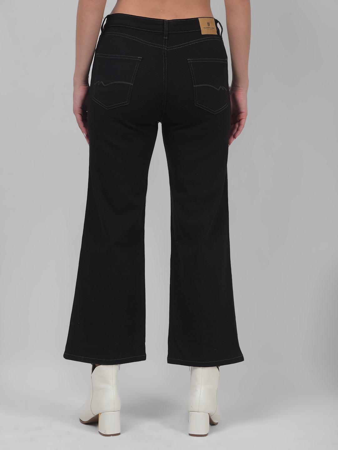 Numero Uno Women Solid Black Jeans